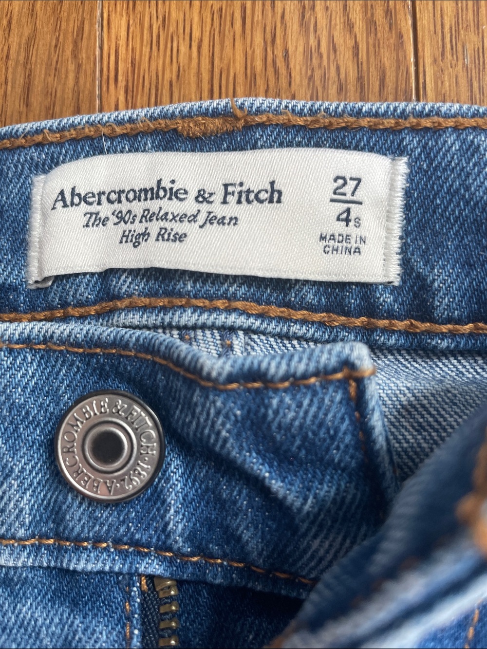 Abercrombie & Fitch Medium Blue High-Rise Straight Jeans - Picture 3 of 4